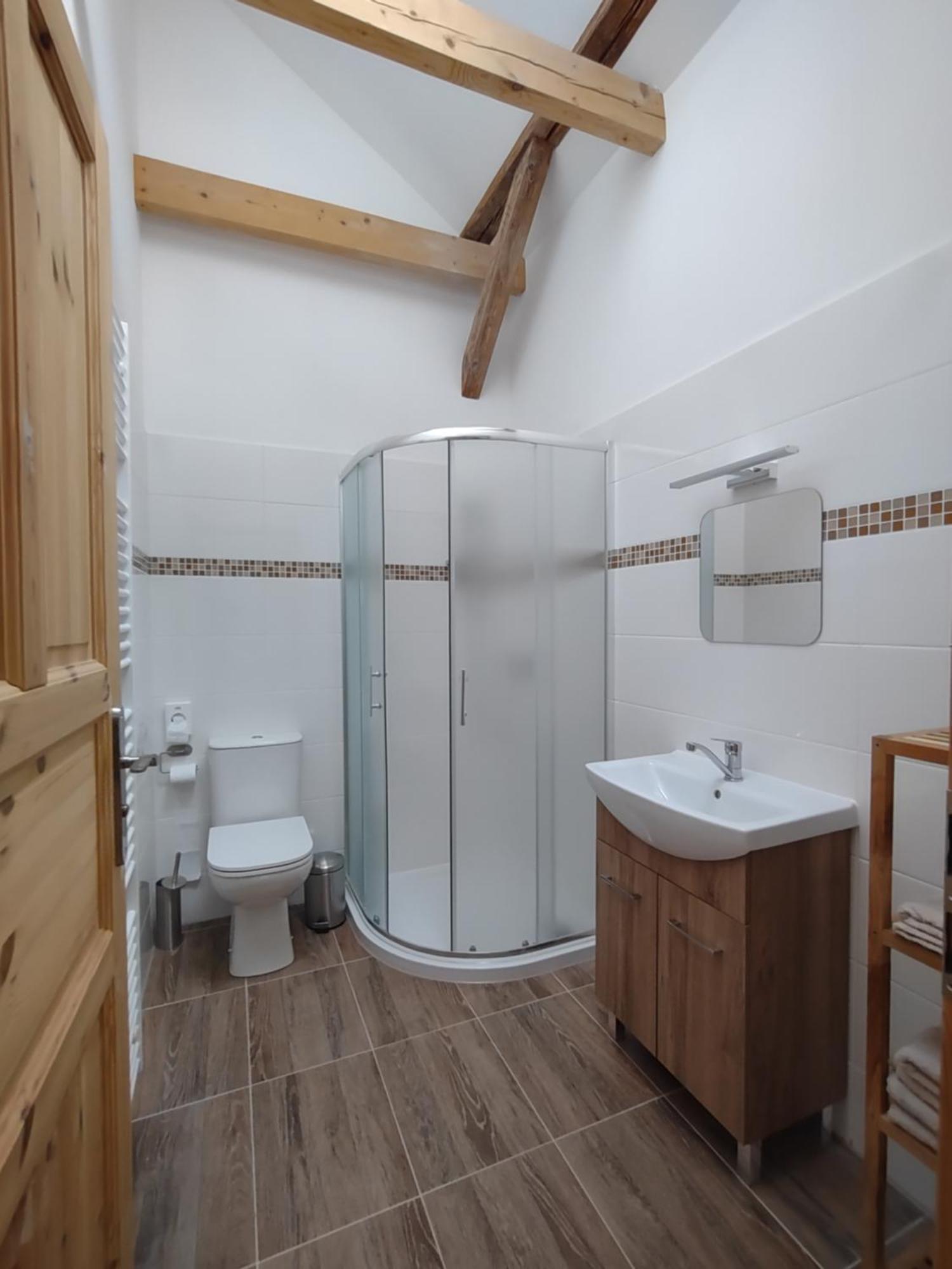 Pekloveske V Ceskem Raji Apartment Zeleznice
